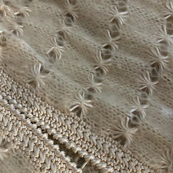 Vintage Saks Fifth Avenue Cream Knit Sweater - Picture 10 of 10